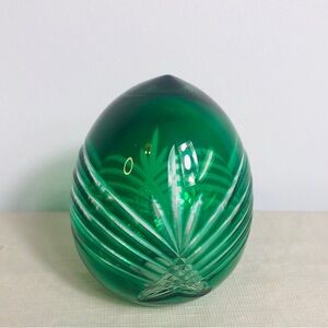 VTG  EMERALD GREEN CUT TO CLEAR CRYSTAL HOLLOW EGG 3.5”